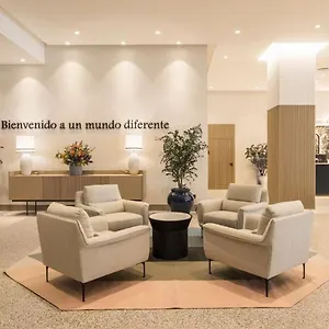 4* Hotel Senator