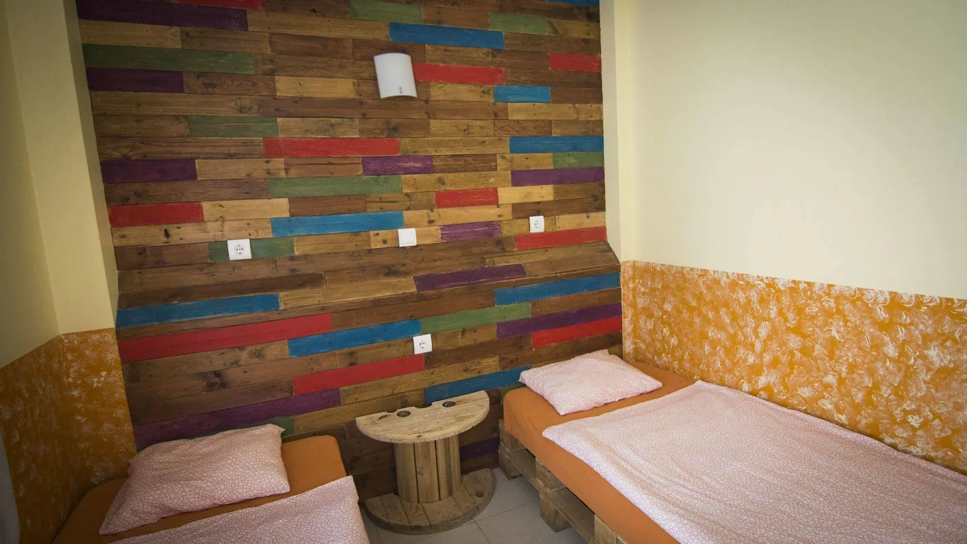 Onefam Sants Hostel Barcelona